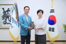 평택시, 좋은술 대표와 만나 ‘천비향 약주’ 대통령상 축하 | 뉴스로