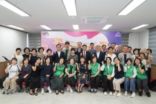 - 새마을작은도서관 복합문화공간으로 새롭게 - 문현3동 열려라 門go! 새단장 오픈기념 문화행사 개최 새마을작은도서관 복합문화공간으로... 