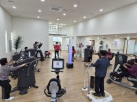 - 양주시, 은남통합보건지소 ‘2025년 하반기 중장년 근감소 예방 운동교실’ 성황리 종료 양주시, 은남통합보건지소 ‘2025년 하반기 중장년... 