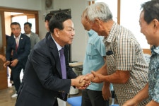 뉴스로 - 지자체가 보인다! - 전화식 성주군수, 수륜면 첫 방문…군민과 소통 행보 시작 전화식 성주군수, 수륜면 첫 방문…군민과 소통 행보 시작