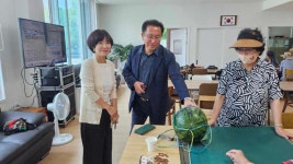 뉴스로 - 지자체가 보인다! - ‘수원새빛인강’으로 교육 격차 해소한다… 초·중·고등학생, 청년 2만 5000명에게 인터넷 강의 지원... 