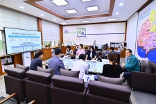 - 속초시, ‘방문에서 체류로, 체류에서 정주로’ 인구전략 구체화 속초시, ‘방문에서 체류로, 체류에서 정주로’ 인구전략 구체화