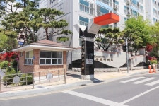 피터팬의 좋은방 구하기 로얄동 로얄층 깨끗한 기본집 입니다.