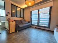 피터팬의 좋은방 구하기 논현역 도보 5분 거실中 신축 컨디션 훌륭