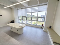 피터팬의 좋은방 구하기 굿추천/귀한매물 전망최고 관공서인근/전체유리창 8차선대로변 광고효과굿