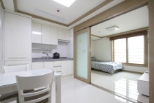 피터팬의 좋은방 구하기 논현역 화이트톤 분리형