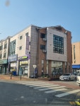 피터팬의 좋은방 구하기 불당동겔러리인백화점 맞은편편의점건물입니다.