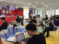 와이제이엠게임즈 VR CAFE 잠실새내점 그랜드 오픈