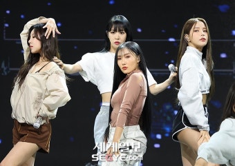 [포토] 마마무 '완전체로 컴백' | 세계일보 [포토] 마마무 '완전체로 컴백'
