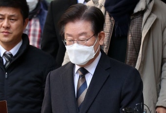 檢조사·반란표 이어 법정출석…'줄악재' 이재명 리더십 시험대 | 세계일보 檢조사·반란표 이어 법정출석…'줄악재' 이재명 리더십 시험대