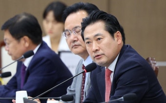 [속보] 한동훈, 국민의힘 신임 사무총장에 ‘충남 초선’ 장동혁 의원 임명 | 세계일보 [속보] 한동훈, 국민의힘 신임 사무총장에 ‘충남 초선’...