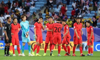 한국, '130위' 말레이와 3-3 무승부…아시안컵 16강 한일전 무산 | 세계일보 한국, '130위' 말레이와 3-3 무승부…아시안컵 16강 한일전 무산