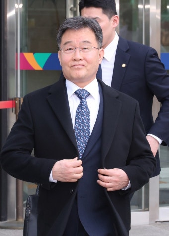 [포토] ‘성남도개공 조례 통과’ 청탁 김만배 징역 2년 6개월 | 세계일보 [포토] ‘성남도개공 조례 통과’ 청탁 김만배 징역 2년 6개월