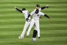 ‘15년 만의 월드시리즈 진출이 보인다’ 양키스, ALCS 1차전 승리... 보인다’ 양키스, ALCS 1차전 승리… 저지는 PS 5경기째 홈런포 침묵