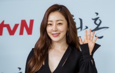 오나라, 럭셔리 하우스 공개 “모든 곳이 한강뷰, 에르메스 쇼룸 같아” | 세계일보 오나라, 럭셔리 하우스 공개 “모든 곳이 한강뷰, 에르메스... 