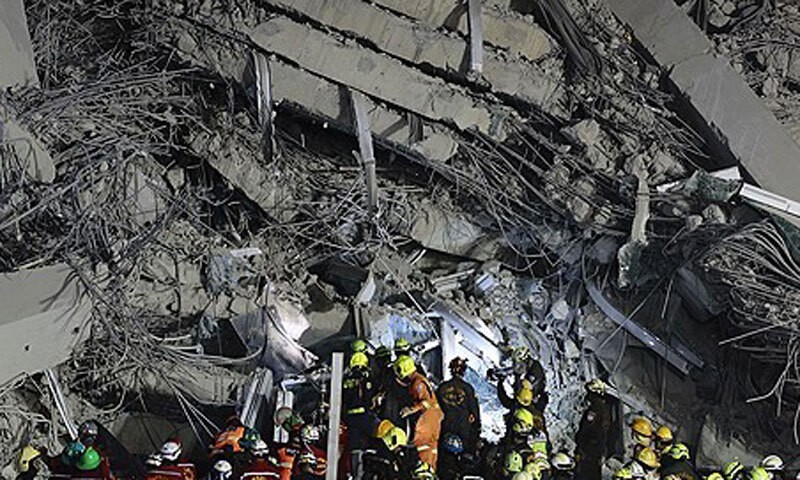 미얀마 강진으로 사망자 2,719명 증가, 부상자·실종자 5,000명에 육박. 이후 사망자 3,000명 될 전망. 구조 작업 지속 중.