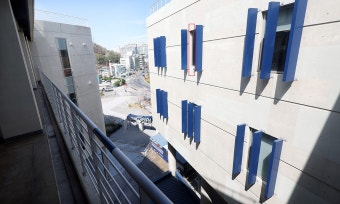 '창원 NC파크 구조물 추락사고' 머리 다친 20대 관중 끝내 숨져 | 세계일보 '창원 NC파크 구조물 추락사고' 머리 다친 20대 관중 끝내 숨져