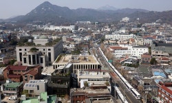 올 것이 왔다 헌재 앞 통제…尹지지자 천막 자진철거 시작 | 세계일보 올 것이 왔다 헌재 앞 통제…尹지지자 천막 자진철거 시작