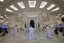 순백의 천원궁에서 피어나는 ‘효정의 꿈’ [천원궁 천일성전 입궁식] | 세계일보 순백의 천원궁에서 피어나는 ‘효정의 꿈’ [천원궁 천일성전... 