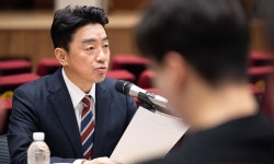 강훈식 