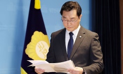 경찰, 장경태 성추행 의혹 영상 확보…동석자 조사 조율 중 | 세계일보 경찰, 장경태 성추행 의혹 영상 확보…동석자 조사 조율 중
