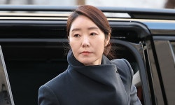 경찰 포토라인 선 강선우 “국민께 죄송”… 김병기 소환은 감감 | 세계일보 경찰 포토라인 선 강선우 “국민께 죄송”… 김병기 소환은 감감