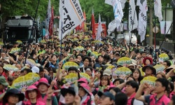 민노총, 청와대 앞 집결…홈플러스 살려내라 정부 대책 촉구 | 세계일보 민노총, 청와대 앞 집결…홈플러스 살려내라 정부 대책 촉구