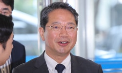 靑, 용혜인·김승원에 