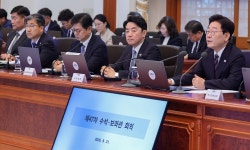 수세 몰린 靑, 강훈식 사의 '인적쇄신 초강수'… 돌파구 마련될까 | 세계일보 수세 몰린 靑, 강훈식 사의 '인적쇄신 초강수'… 돌파구 마련될까