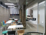 연세대 앞 버려진 지하보도, 청년 문화·창업 공간 대변신 | 서울신문 연세대 앞 버려진 지하보도, 청년 문화·창업 공간 대변신