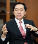 김기현 울산시장 “시청 압수수색은 정치적 의도 의심돼” | 서울신문 김기현 울산시장 “시청 압수수색은 정치적 의도 의심돼”