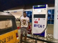 월드컵 2골 나이지리아 아메드 무사의 다른 직업은 ‘주유소 사장님’ | 서울신문 월드컵 2골 나이지리아 아메드 무사의 다른 직업은 ‘주유소... 