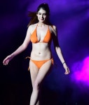 [포토] 이란 모델 호다 아지다데, 무결점 비키니 자태 | 서울신문 [포토] 이란 모델 호다 아지다데, 무결점 비키니 자태