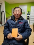[서울신문] 어르신에게 시네마 천국 선물하는 ‘8석 영화관’ 관장님 어르신에게 시네마 천국 선물하는 ‘8석 영화관’ 관장님