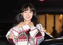 [포토] 공효진, ‘동백꽃 미모’ | 서울신문 [포토] 공효진, ‘동백꽃 미모’