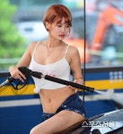 [포토] 모델 연이, ‘섹시만점 세차원’ | 서울신문 [포토] 모델 연이, ‘섹시만점 세차원’