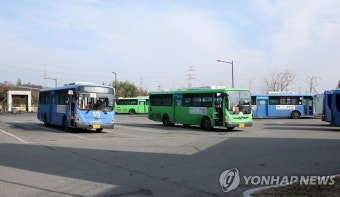 포항 시내버스 파업 피했다…업체-노조 잠정안 합의 | 서울신문 포항 시내버스 파업 피했다…업체-노조 잠정안 합의