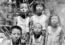 오래된 앨범 속 추억을 꺼내듯…변해석 사진전 ‘나의 살던 고향은’ | 서울신문 오래된 앨범 속 추억을 꺼내듯…변해석 사진전 ‘나의 살던... 