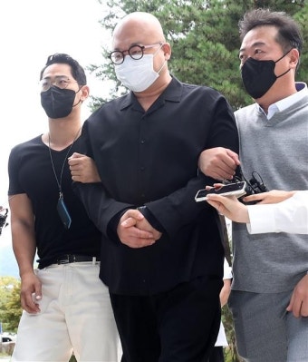 ‘구속 위기’ 돈스파이크 “호텔에 혼자 있다가 검거”[포착] | 서울신문 ‘구속 위기’ 돈스파이크 “호텔에 혼자 있다가 검거”[포착]