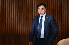 與 “돈당·쩐당대회로 부패” | 서울신문 돈봉투 의혹 수사에 여야 공방 가열… 野 “도청 의혹 덮기” vs 與 “돈당·쩐당대회로 부패”