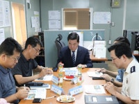김원태 서울시의회 행정자치위원장, 무더위 속 가락119안전센터 합동청사 긴급 점검 | 서울신문 김원태 서울시의회 행정자치위원장, 무더위 속... 