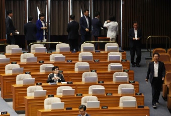 ‘현직검사 탄핵소추안’ 국회 통과…헌정사 첫 사례 | 서울신문 ‘현직검사 탄핵소추안’ 국회 통과…헌정사 첫 사례