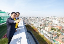 1초도 아껴, 현장 4곳 둘러봤다… 진교훈 구청장의 첫날은 ‘민생’[현장 행정] | 서울신문 1초도 아껴, 현장 4곳 둘러봤다… 진교훈 구청장의... 