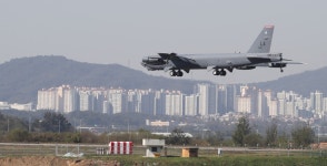 KF-21 베일 벗고, 200㎞ 거리 탐지 U-2 출격… 대북 경고 메시지 | 서울신문 KF-21 베일 벗고, 200㎞ 거리 탐지 U-2 출격… 대북 경고 메시지