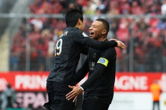 이강인+음바페 합작 1호골 탄생…PSG, 3-2로 브레스트 제압 | 서울신문 이강인+음바페 합작 1호골 탄생…PSG, 3-2로 브레스트 제압