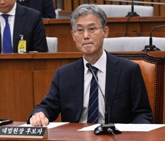 15세 여중생 임신시킨 42세 대표 무죄…조희대 후보자 “법리대로” | 서울신문 15세 여중생 임신시킨 42세 대표 무죄…조희대 후보자...