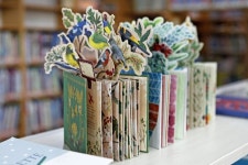 책장 속에서 만난 비밀 세상… 소녀의 꿈이 한 뼘 더 자랐다 [박상준의 書行(서행)] | 서울신문 책장 속에서 만난 비밀 세상… 소녀의 꿈이 한 뼘 더... 