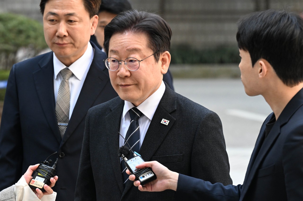 이재명, 1심 속행 공판 출석…증거자료 제출과 변론 진행중