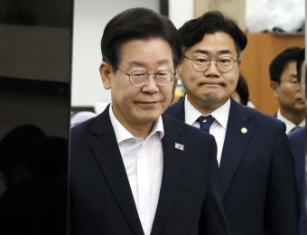 이재명, 이르면 이달 말 당대표 연임 여부 결단 | 서울신문 이재명, 이르면 이달 말 당대표 연임 여부 결단
