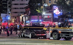 서울시청 인근서 역주행車가 보행자 덮쳐…9명 사망·4명 부상 | 서울신문 서울시청 인근서 역주행車가 보행자 덮쳐…9명 사망·4명 부상